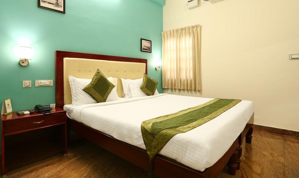 Treebo Grace Inn, 3 Min Walk From Promenade Beach Puducherry Zewnętrze zdjęcie